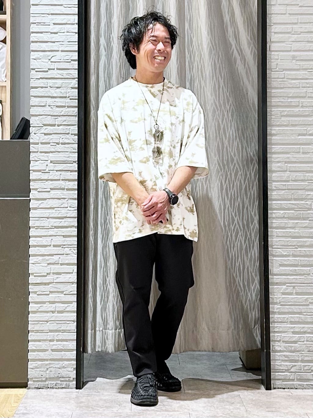 KENJI Iさんの「THE SHOP TK｜タイダイクールポンチビッグTシャツ」を使ったコーディネート