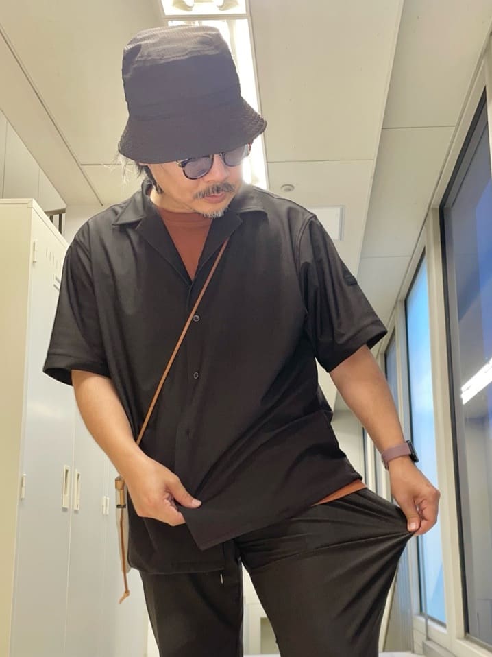 MAKOTO AIさんの「TAKEO KIKUCHI｜【COOL CITY WEAR】エアートール オープンカラーシャツ /接触冷感・通気性」を使ったコーディネート