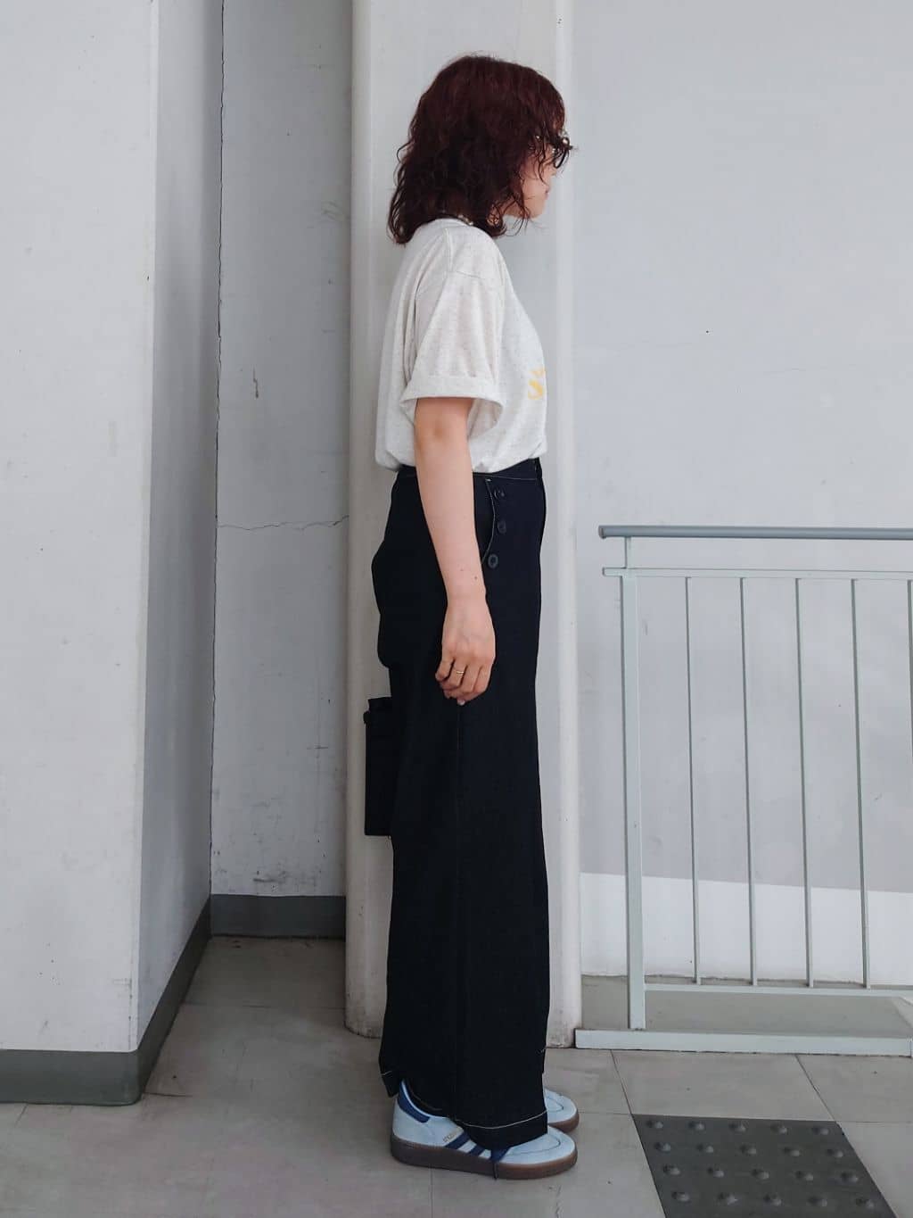 maruさんの「THE SHOP TK｜ポリ麻プリント半袖Tシャツ【洗濯機OK】」を使ったコーディネート