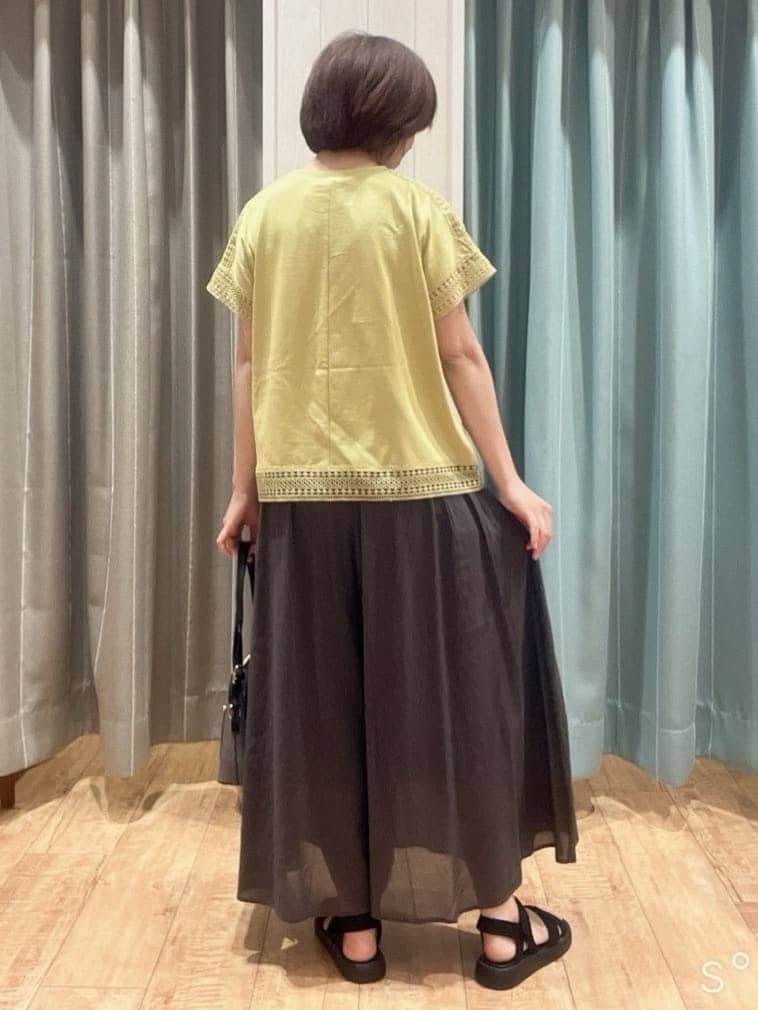 きょんさんの「SHOO･LA･RUE｜【S-LL/ひんやり】インせず決まる 楽してきれいなレース付きトップス」を使ったコーディネート