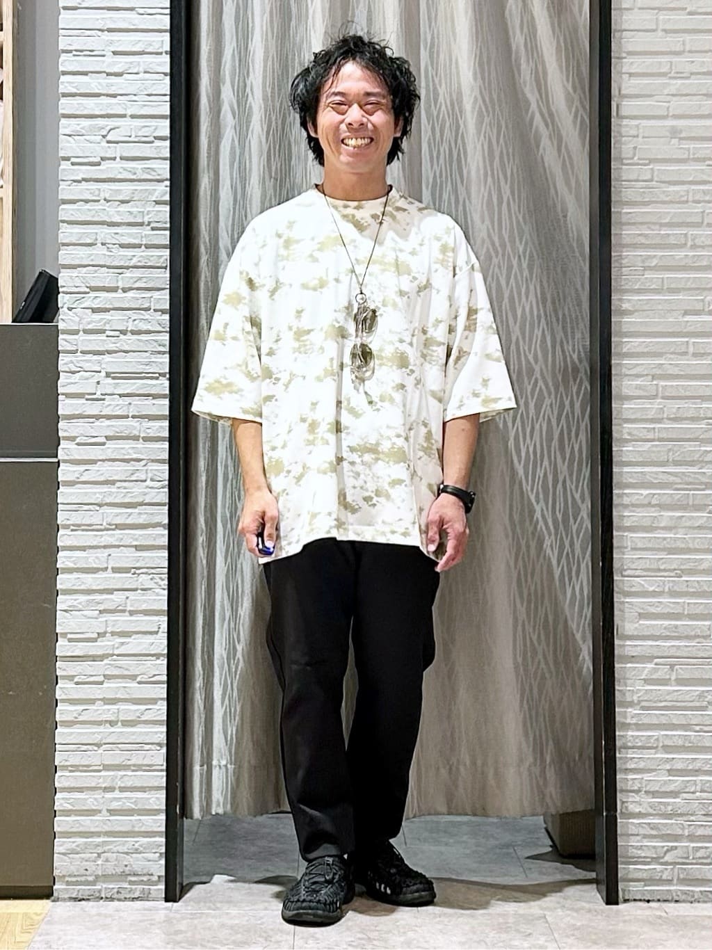 KENJI Iさんの「THE SHOP TK｜タイダイクールポンチビッグTシャツ」を使ったコーディネート