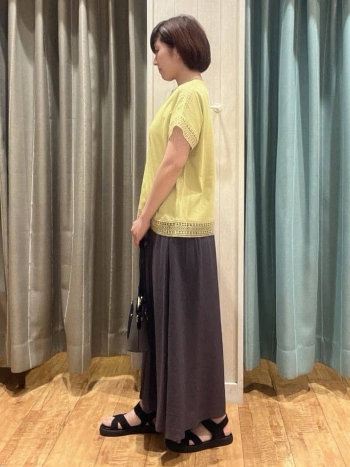 きょんさんの「SHOO･LA･RUE｜【S-LL/ひんやり】インせず決まる 楽してきれいなレース付きトップス」を使ったコーディネート
