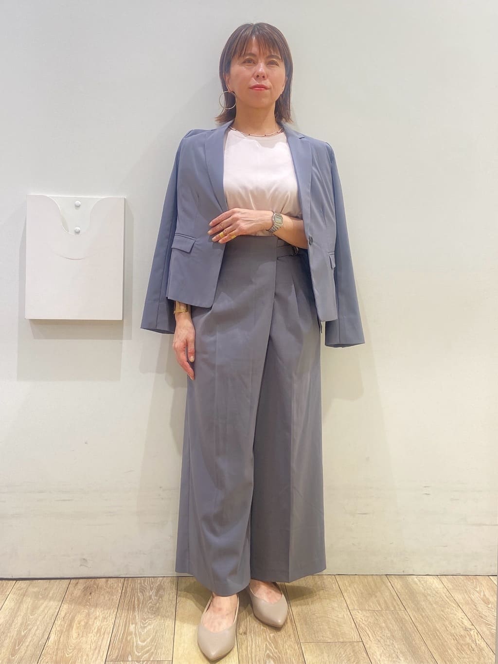 YUKOさんの「index｜《美人百花掲載／XS-3Lサイズ》フレアスリーブバックシャントップス【接触冷感／UVケア／洗濯機洗い」を使ったコーディネート