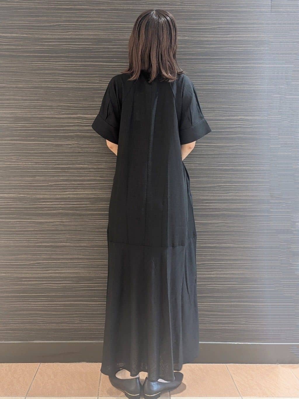 Miさんの「OPAQUE.CLIP｜レーヨン麻キーネックワンピース【洗える】」を使ったコーディネート