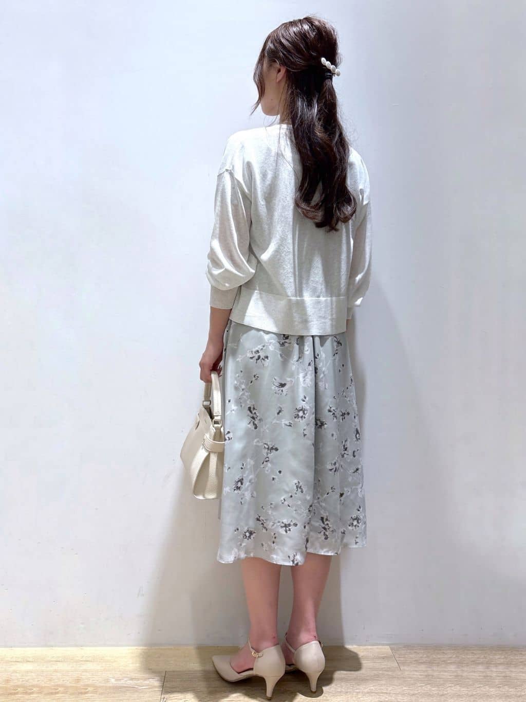 Mimさんの「index｜《5色展開》コンパクトショートカーディガン【洗濯機洗い可】」を使ったコーディネート