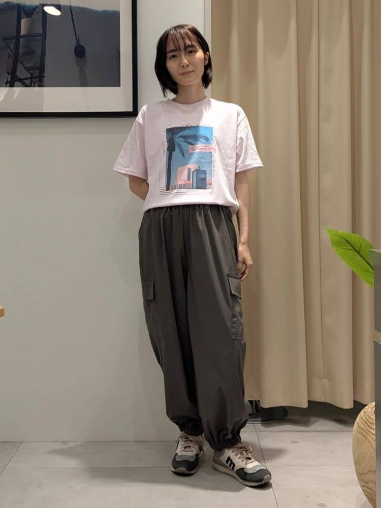 なめさんの「THE SHOP TK｜フォトアソートTシャツ【接触冷感/UV/毛玉になりにくい/洗濯機OK】」を使ったコーディネート