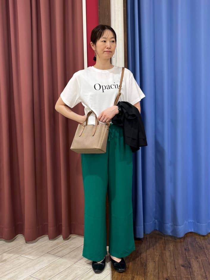 muさんの「SHOO･LA･RUE｜【洗濯後しわになりにくい/UV/吸水速乾】大人きれいな バンドカラーシャツ」を使ったコーディネート