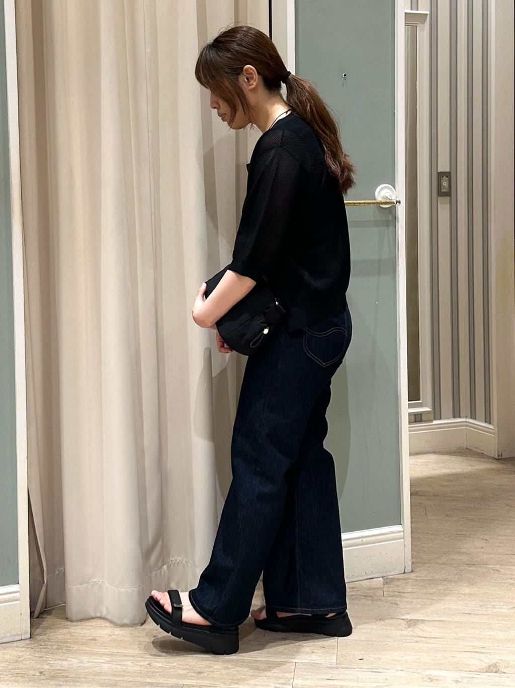 Ririさんの「grove｜【Lee&times;grove別注】WIDE DENIM PANTS」を使ったコーディネート