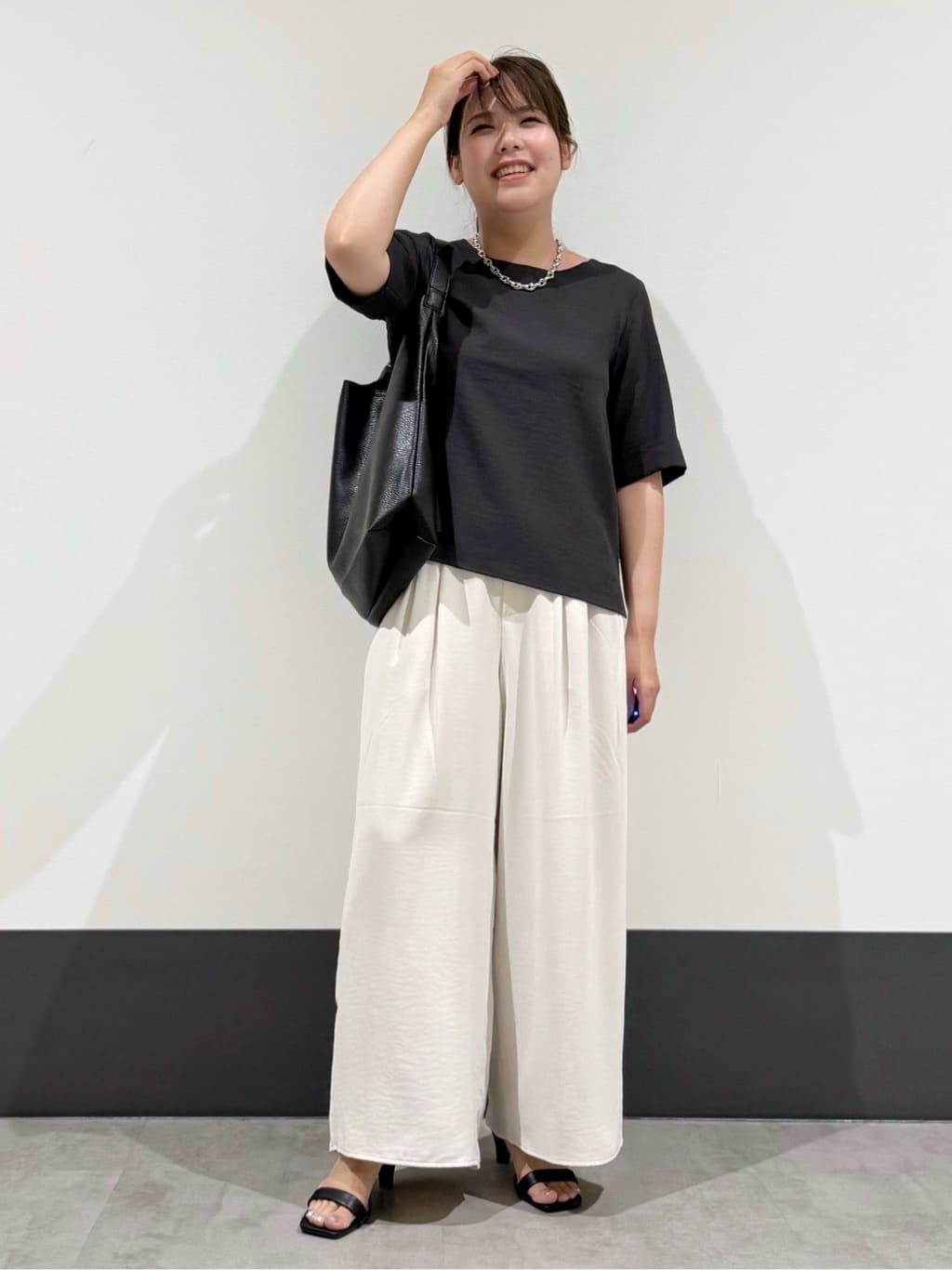 macchaさんの「THE SHOP TK｜麻調メッシュブラウス【二の腕カバー/洗える】」を使ったコーディネート