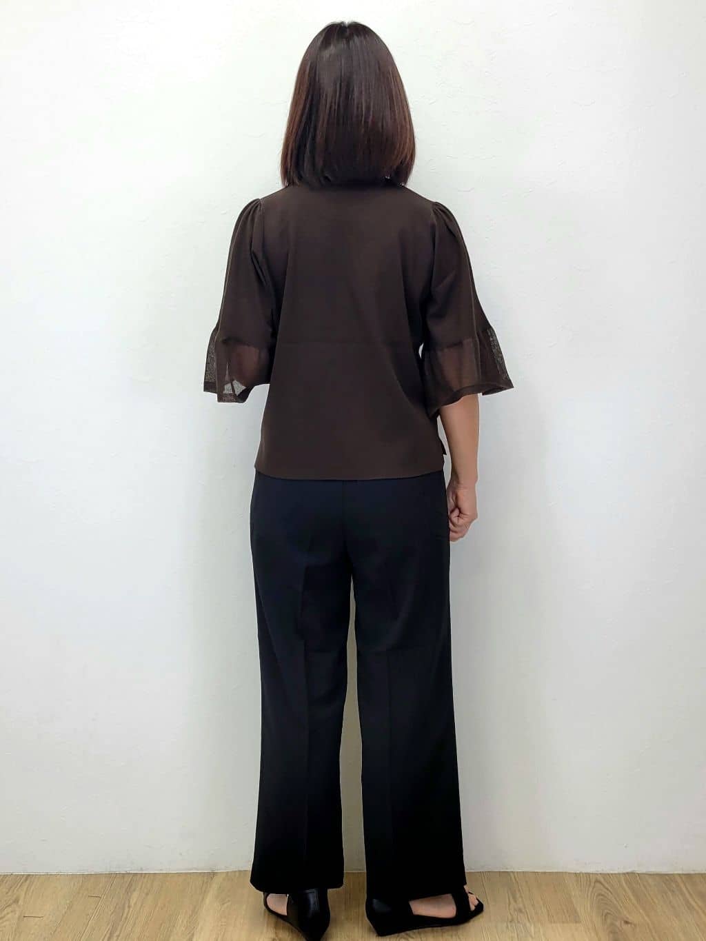 LISAさんの「OPAQUE.CLIP｜《5色展開》シアーフレアスリーブニット【洗濯機洗い可】」を使ったコーディネート