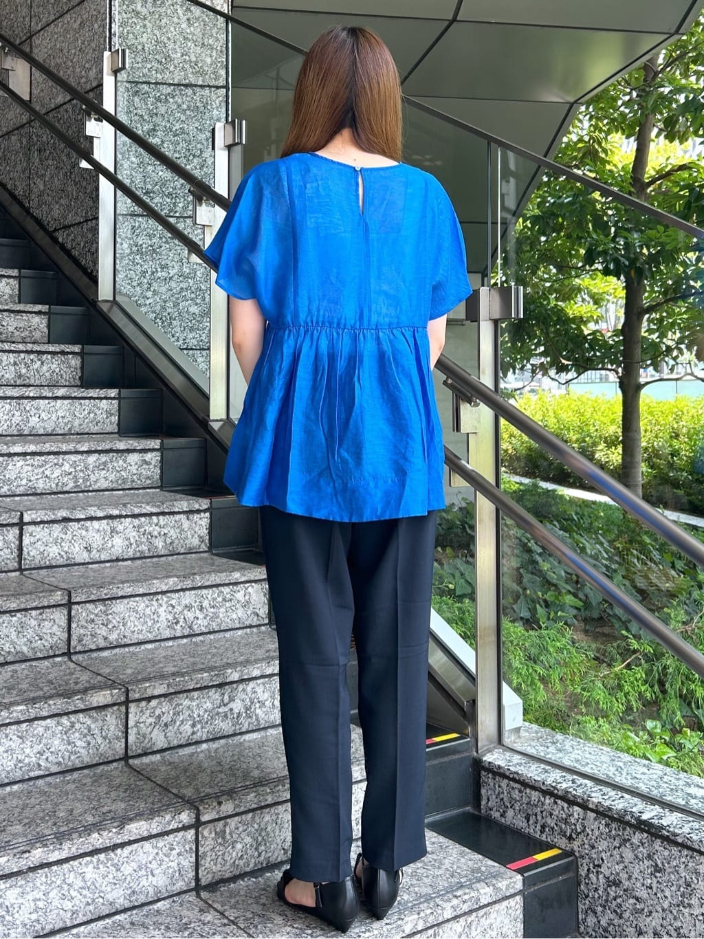 Risaさんの「OPAQUE.CLIP｜麻混シアーペプラムブラウス【洗濯機洗い可】」を使ったコーディネート