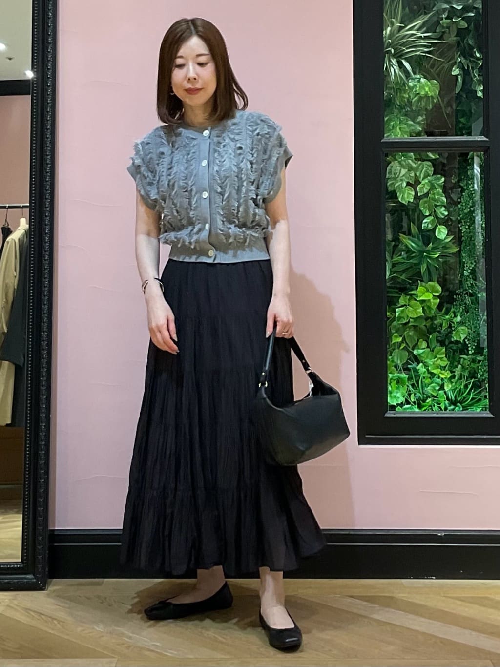 maruさんの「DRESSTERIOR｜◆洗える/コットンボイルティアードスカート」を使ったコーディネート
