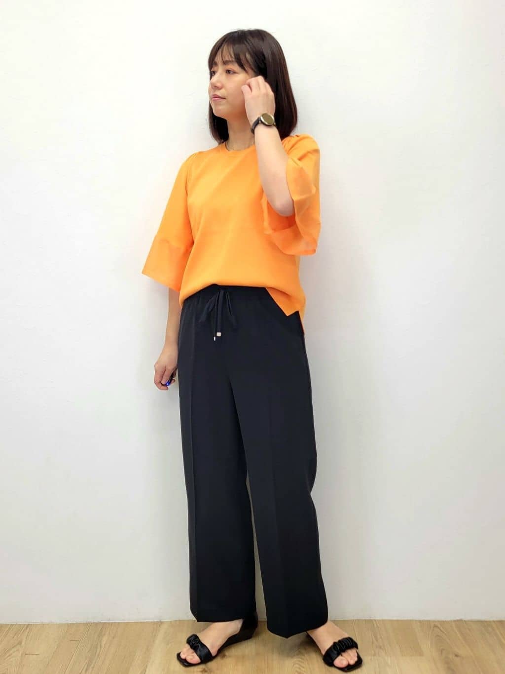 LISAさんの「OPAQUE.CLIP｜《5色展開》シアーフレアスリーブニット【洗濯機洗い可】」を使ったコーディネート