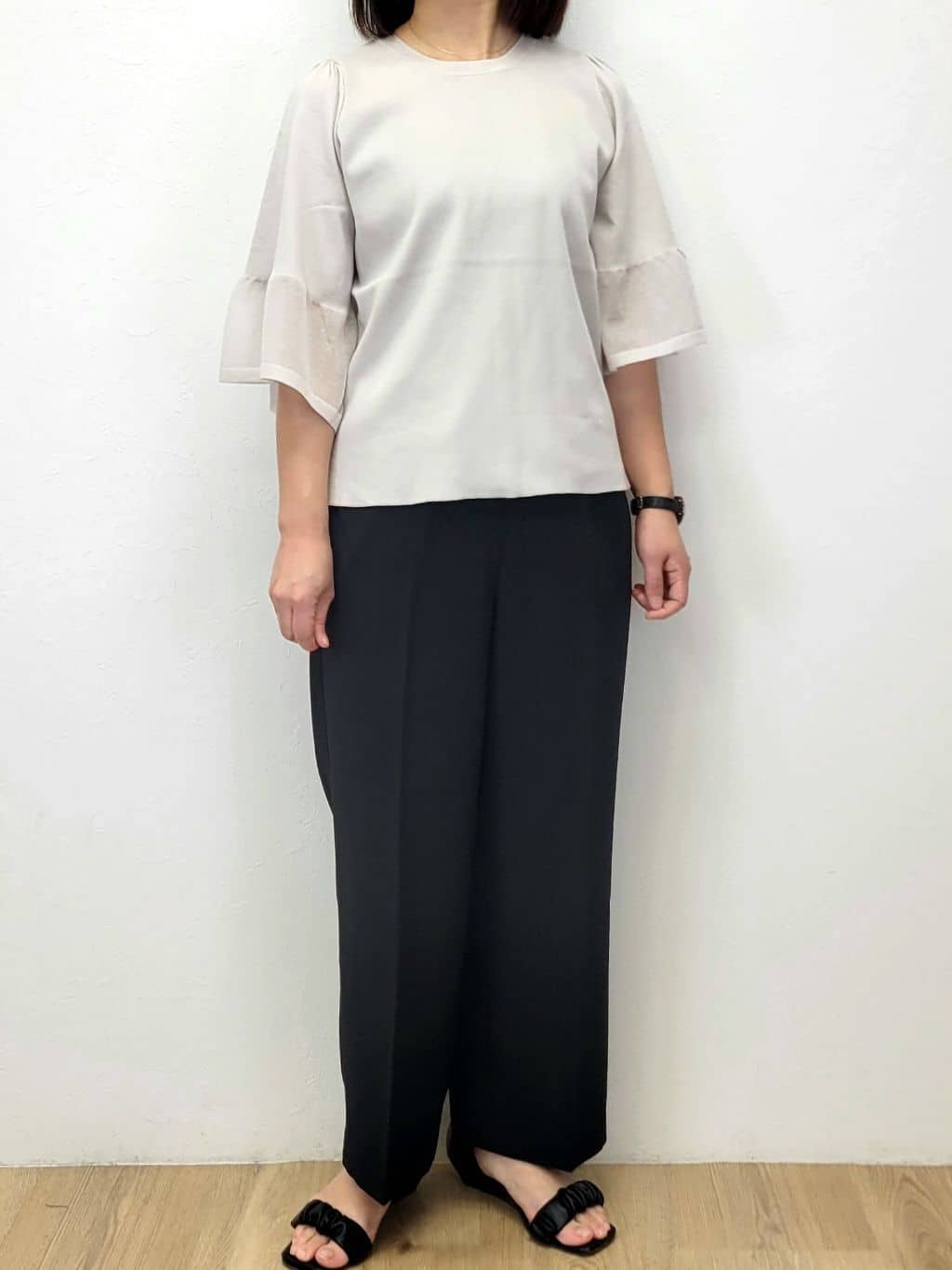 LISAさんの「OPAQUE.CLIP｜《5色展開》シアーフレアスリーブニット【洗濯機洗い可】」を使ったコーディネート