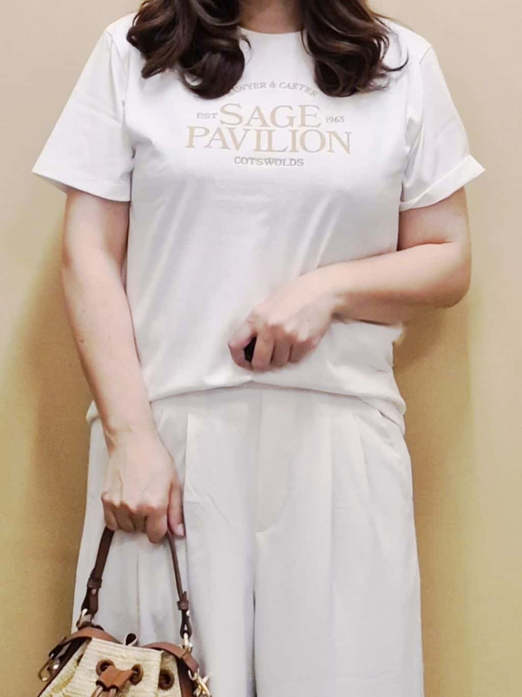 ひさえさんの「THE SHOP TK｜カレッジ＆フォトプリントTシャツ【洗濯機OK】」を使ったコーディネート
