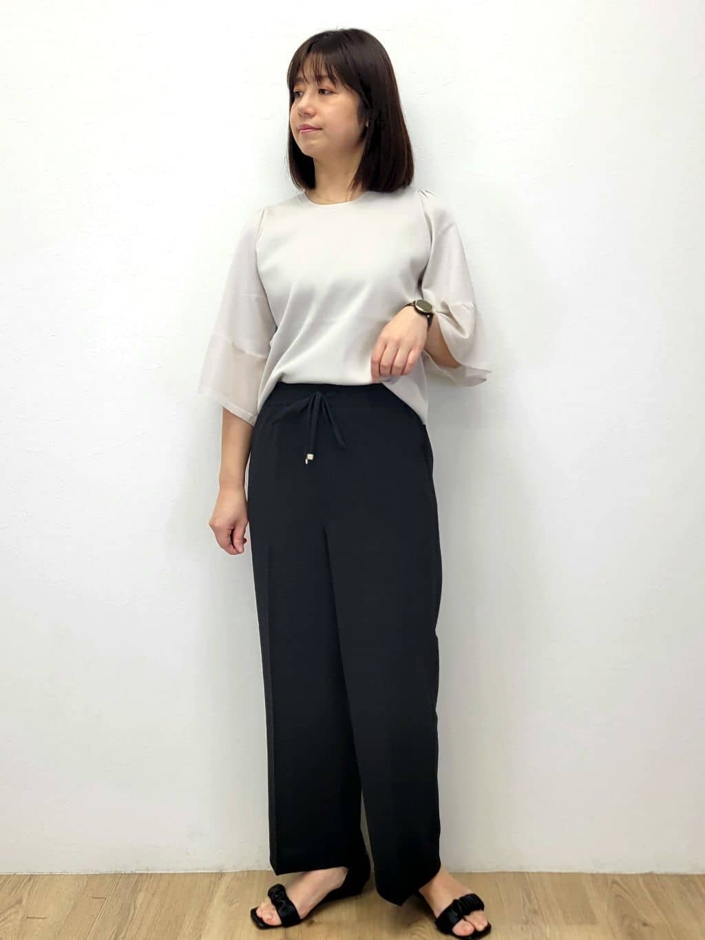 LISAさんの「OPAQUE.CLIP｜《5色展開》シアーフレアスリーブニット【洗濯機洗い可】」を使ったコーディネート