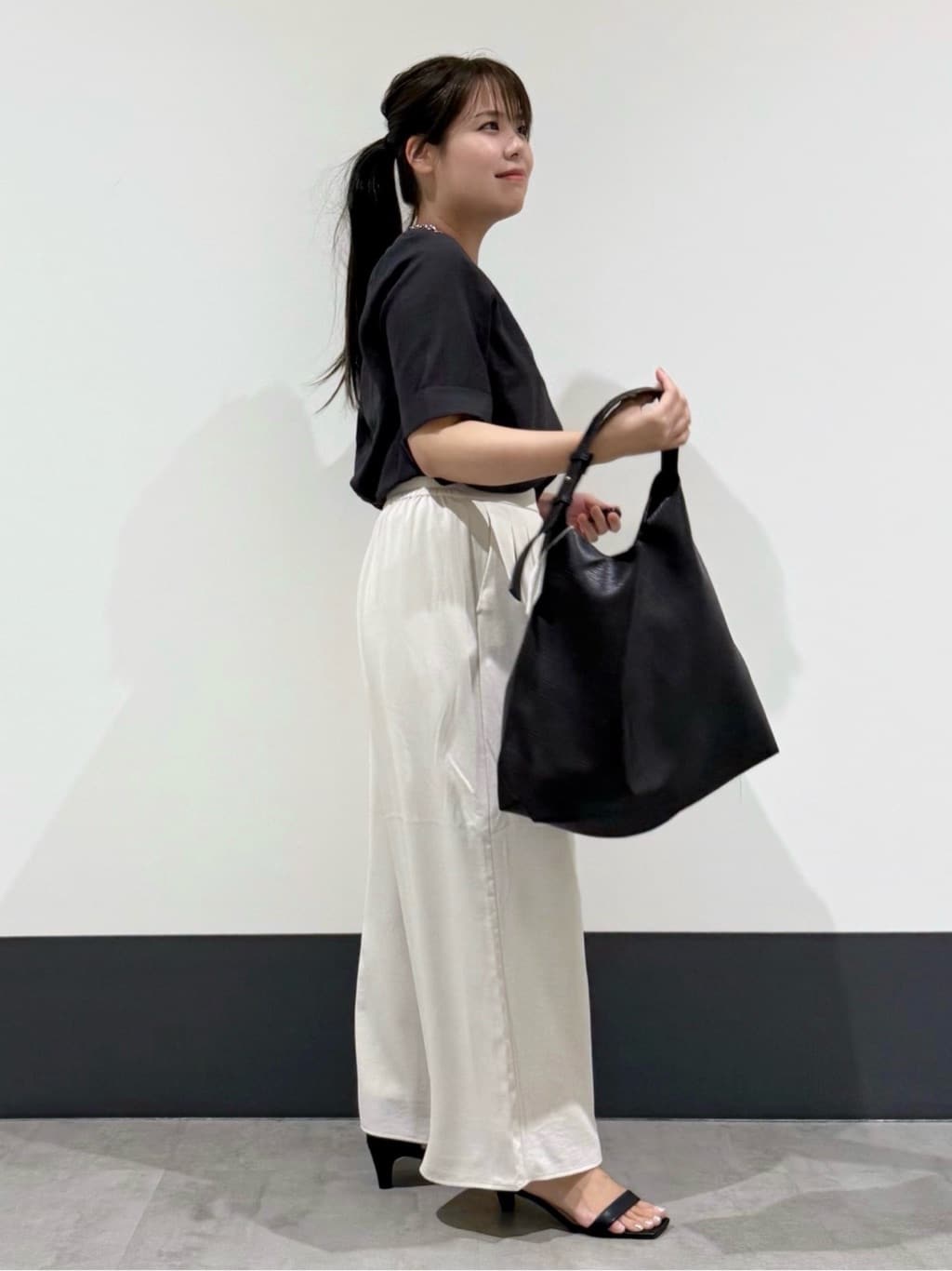 macchaさんの「THE SHOP TK｜麻調メッシュブラウス【二の腕カバー/洗える】」を使ったコーディネート