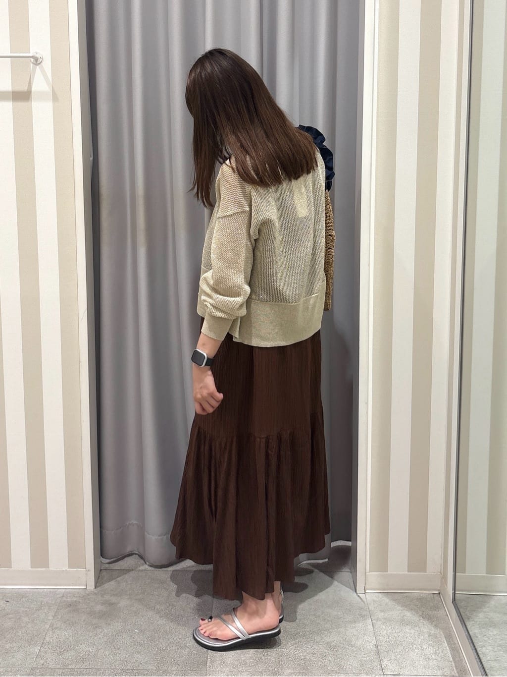 Rikaさんの「SHOO･LA･RUE｜キラッと光るラメとスパンコールが印象的 メッシュカーディガン」を使ったコーディネート