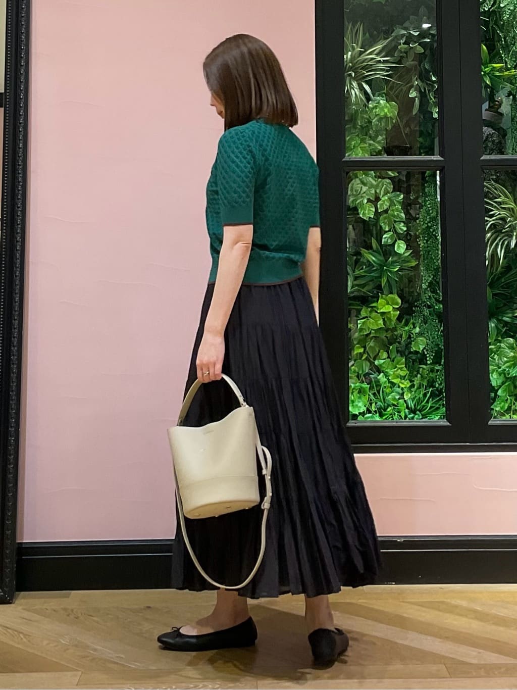 maruさんの「DRESSTERIOR｜【6色展開/オンオフ】レース編みハーフスリーブニット」を使ったコーディネート