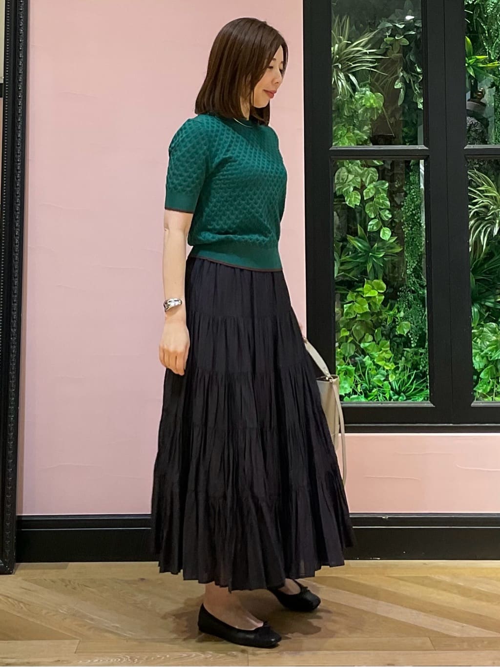 maruさんの「DRESSTERIOR｜【6色展開/オンオフ】レース編みハーフスリーブニット」を使ったコーディネート