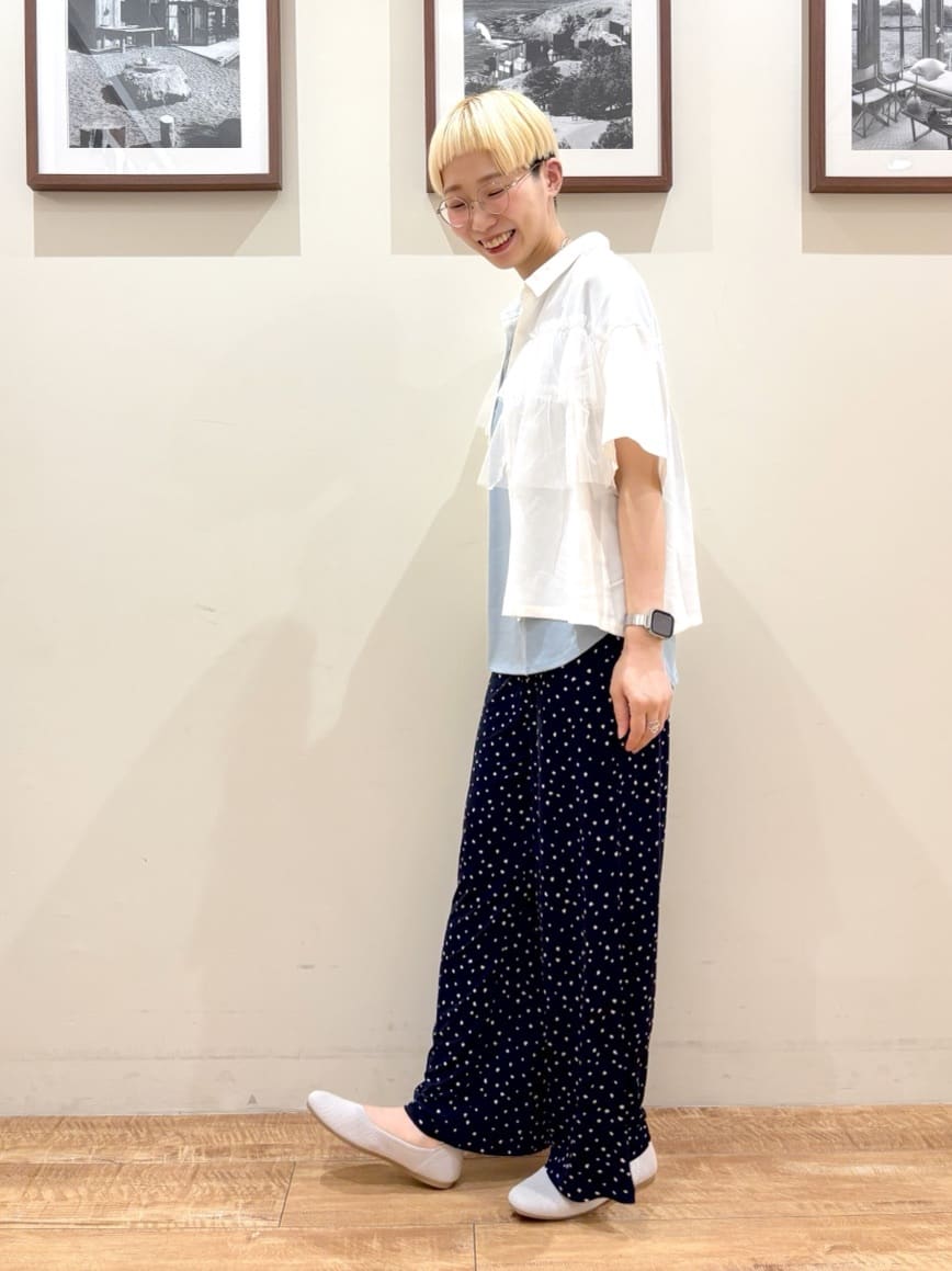 Ayumiさんの「SHOO･LA･RUE｜【S-LL】一枚でサマ見え チュールドッキングシャツ」を使ったコーディネート