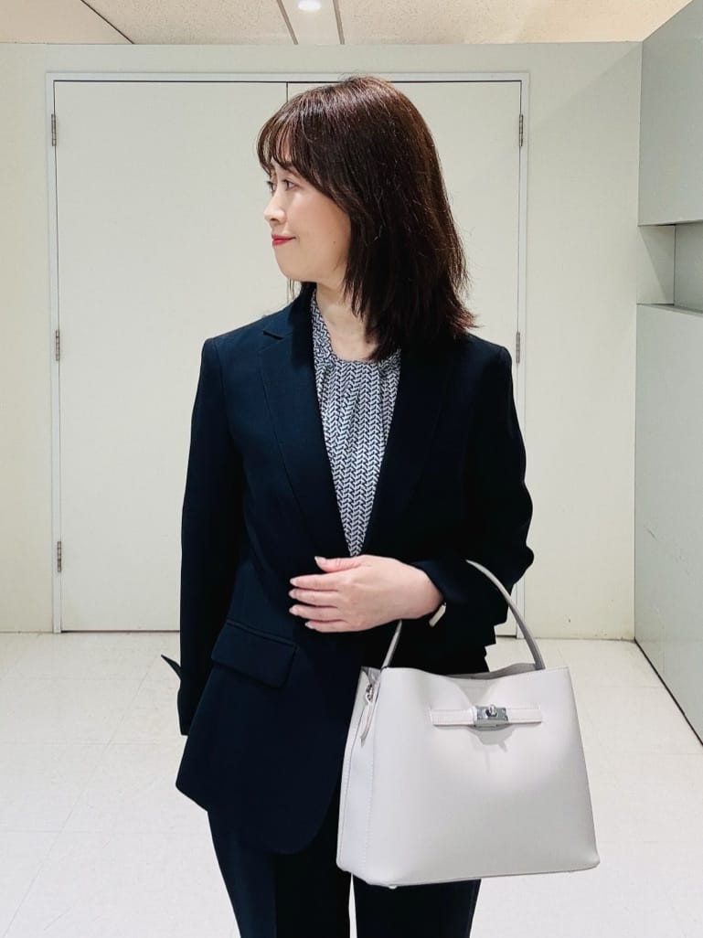 makiさんの「UNTITLED｜【通勤/オフィス】ジオメ柄ボウタイブラウス」を使ったコーディネート