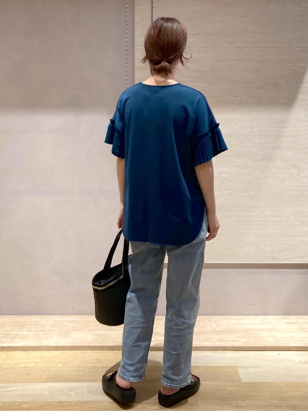 たけねぇさんの「OPAQUE.CLIP｜プリーツスリーブドッキングトップス【洗濯機洗い可】」を使ったコーディネート