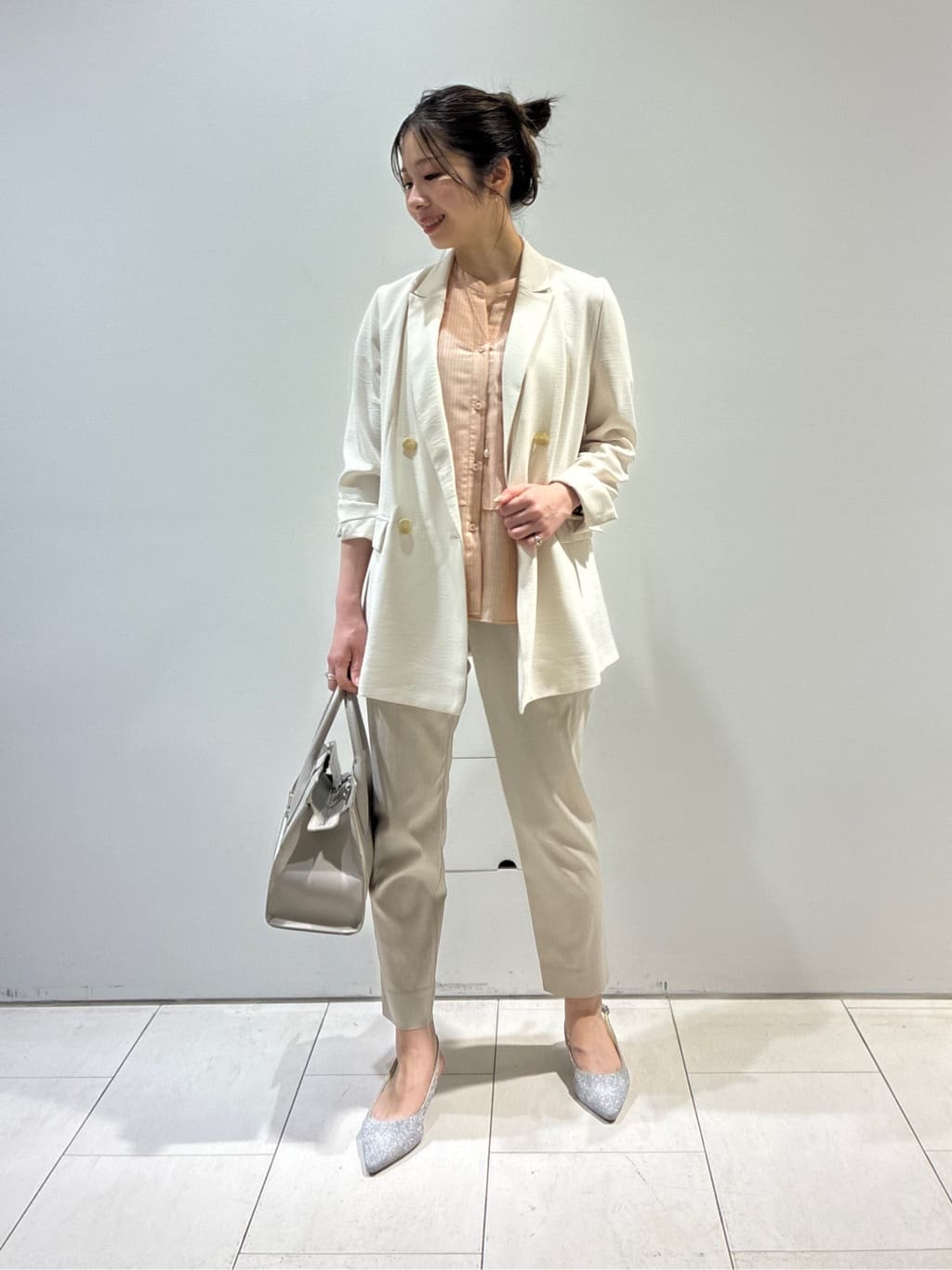 KAOさんの「INDIVI｜◆【合皮／マルチWAY／サブバッグ付】ミニショルダーバッグ」を使ったコーディネート