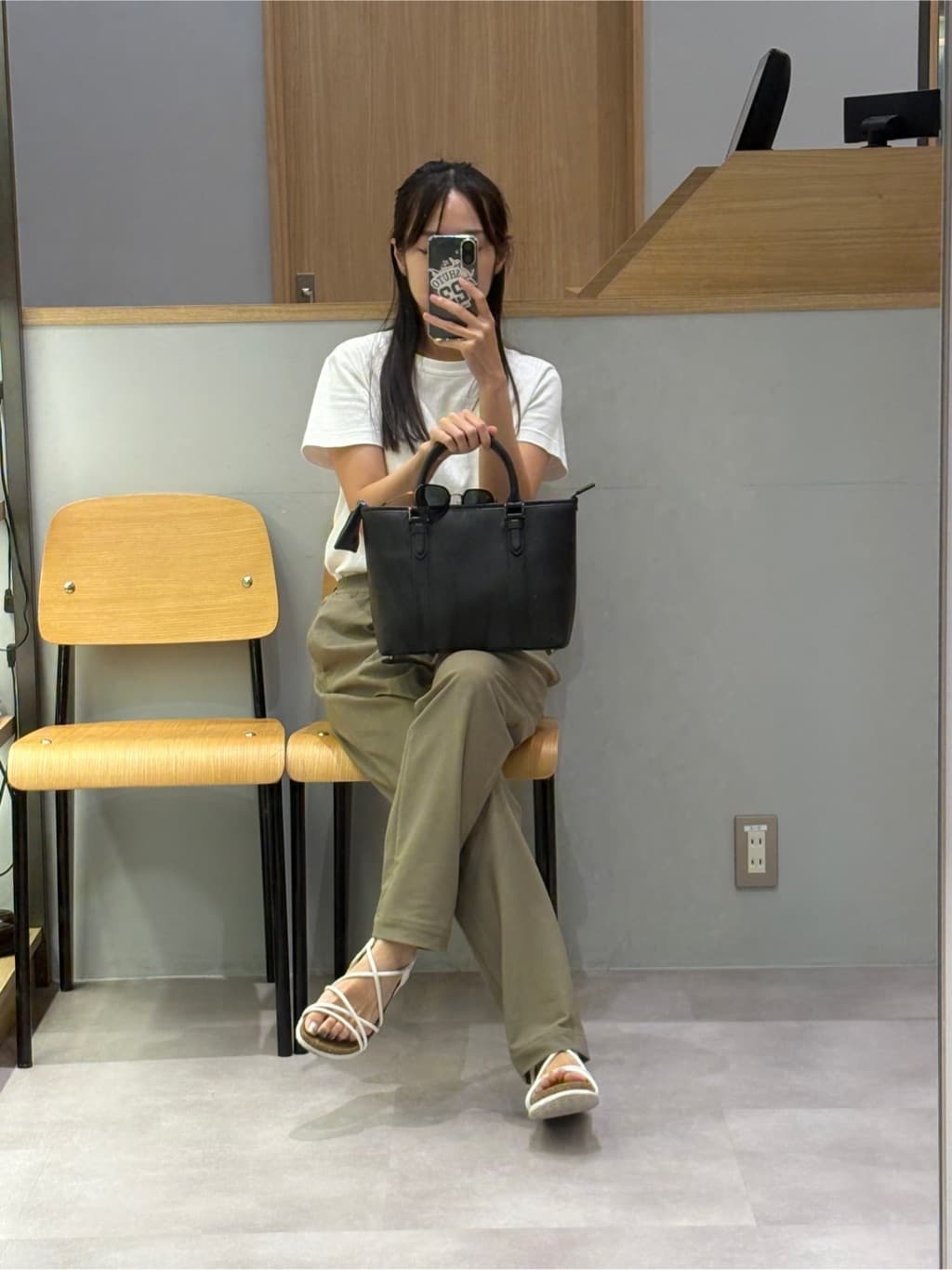よぴさんの「TAKEO KIKUCHI｜【COOL CITY WEAR】エアートール パンツ /接触冷感・通気性」を使ったコーディネート
