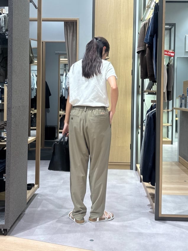 よぴさんの「TAKEO KIKUCHI｜【COOL CITY WEAR】エアートール パンツ /接触冷感・通気性」を使ったコーディネート