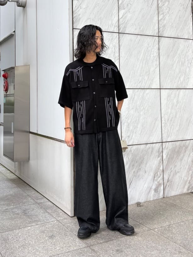 北浦歩大さんの「tk.TAKEO KIKUCHI｜ウェスタンポロカーディガン」を使ったコーディネート