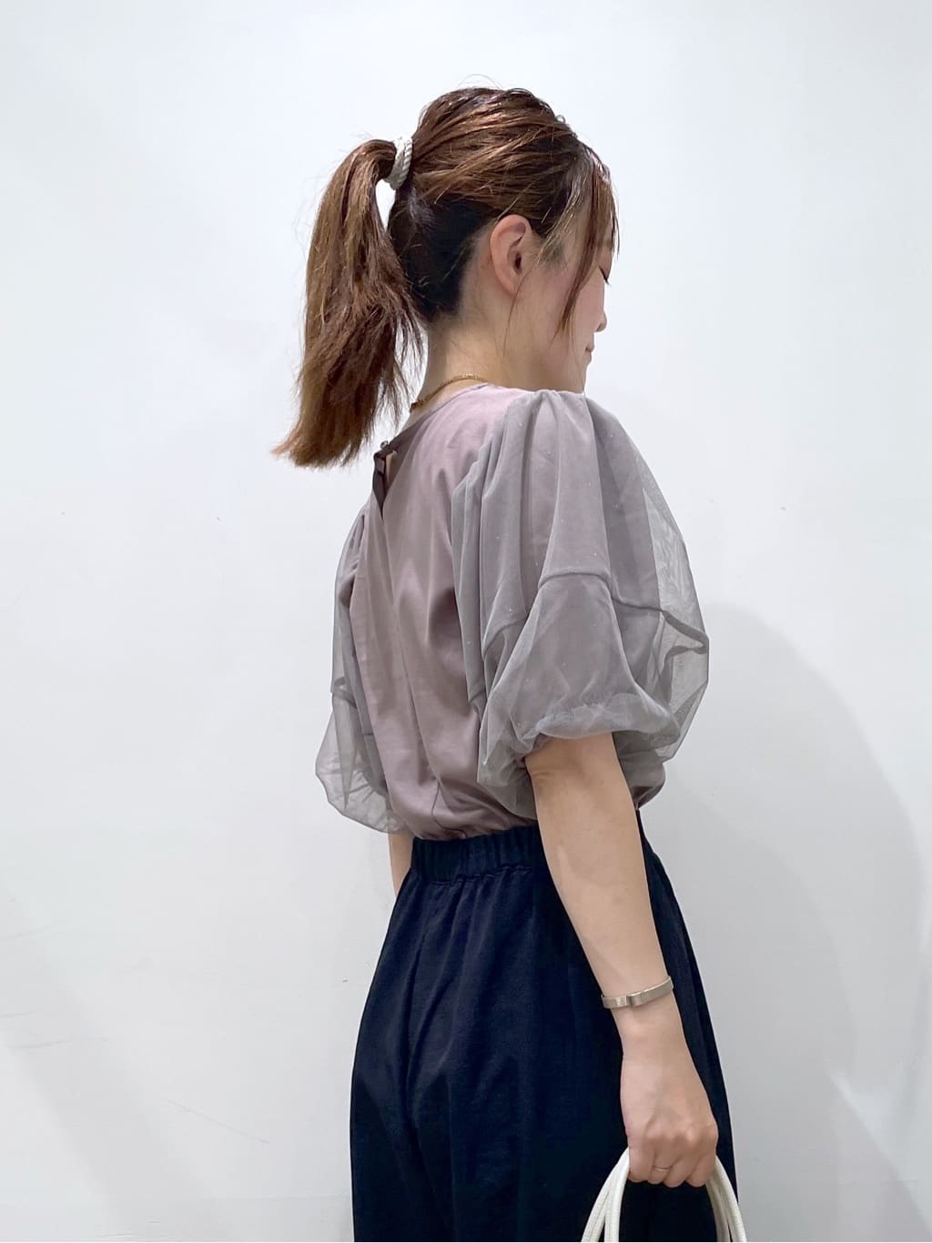 Junさんの「index｜チュールドッキングバルーントップス【洗濯機洗い可／接触冷感】」を使ったコーディネート