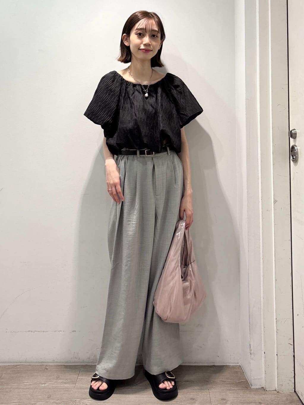 ぶまりんさんの「OPAQUE.CLIP｜ふくれジャカードバルーンブラウス【洗濯機洗い可】」を使ったコーディネート