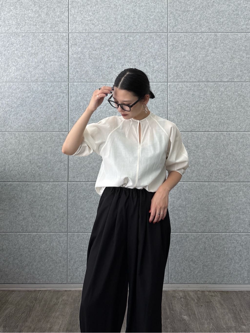 ayanoさんの「INDIVI｜ボトルネックブラウス」を使ったコーディネート
