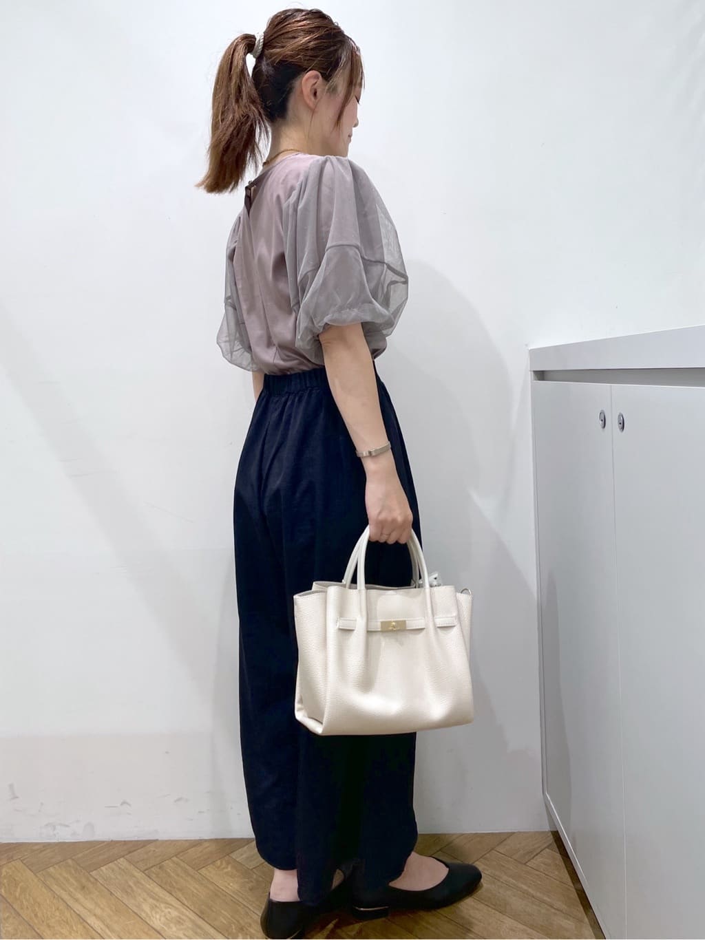 Junさんの「index｜チュールドッキングバルーントップス【洗濯機洗い可／接触冷感】」を使ったコーディネート