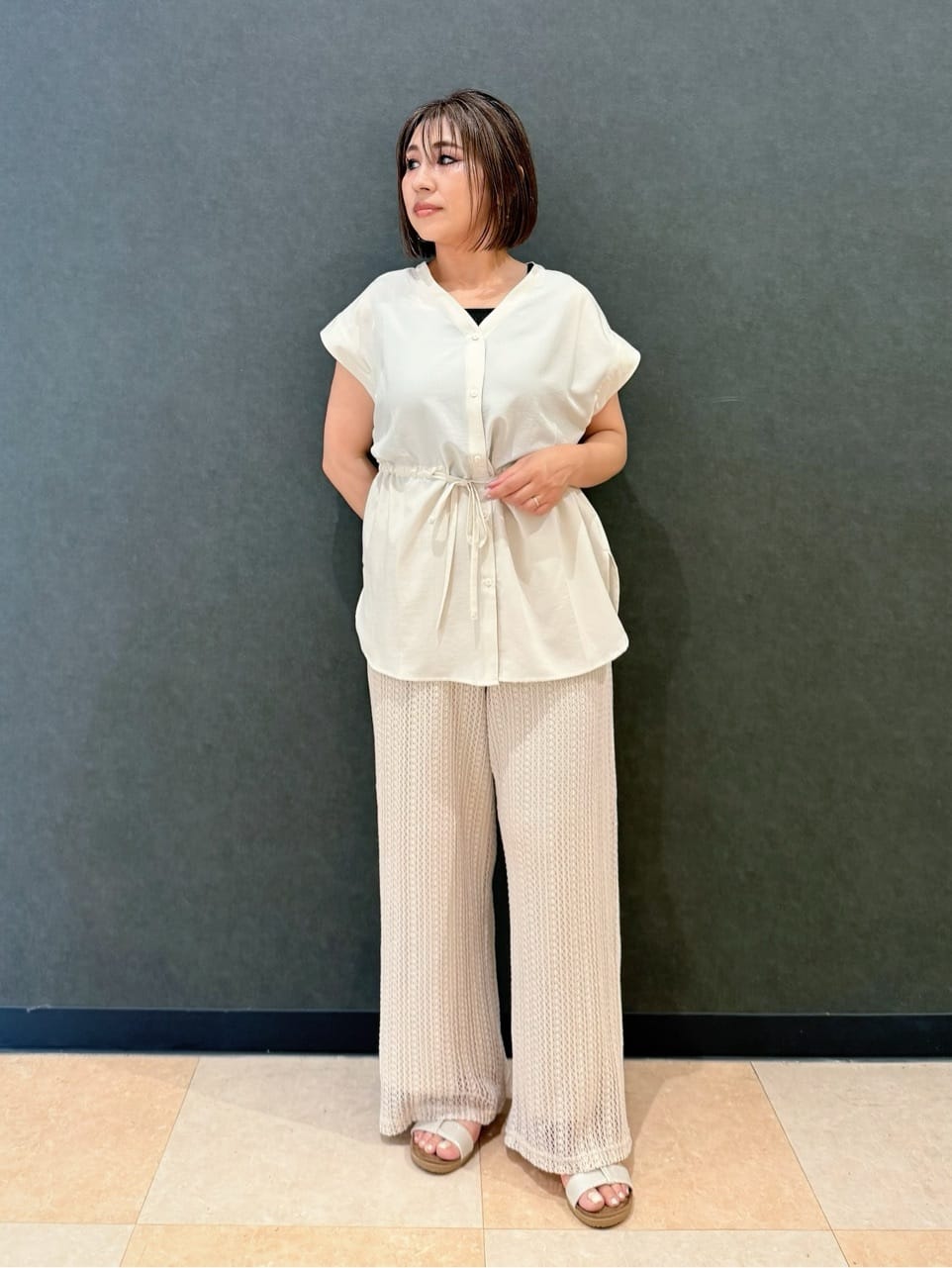 Megさんの「SHOO･LA･RUE｜【S-LL】シルエットが変えられる ウエストリボンブラウス」を使ったコーディネート