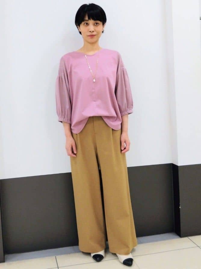 GMさんの「Reflect｜◆【スカートにもパンツにも合わせやすい】キレイめTブラウス」を使ったコーディネート