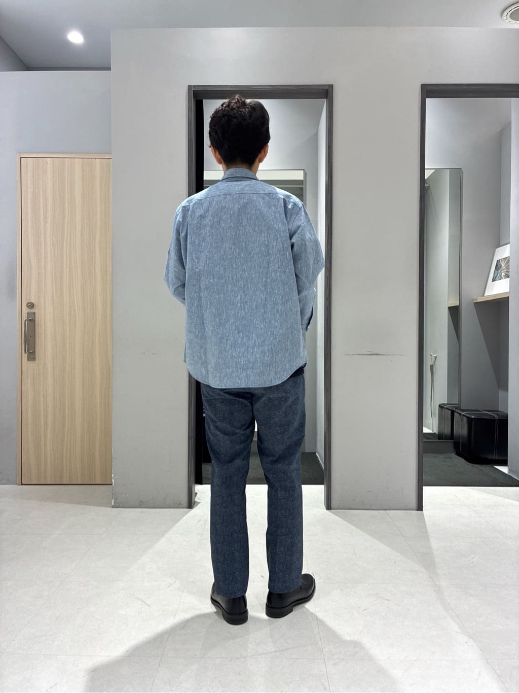 わいずみさんの「TAKEO KIKUCHI｜【抗菌防臭／5サイズ展開】ハイゲージポンチ Tシャツ」を使ったコーディネート