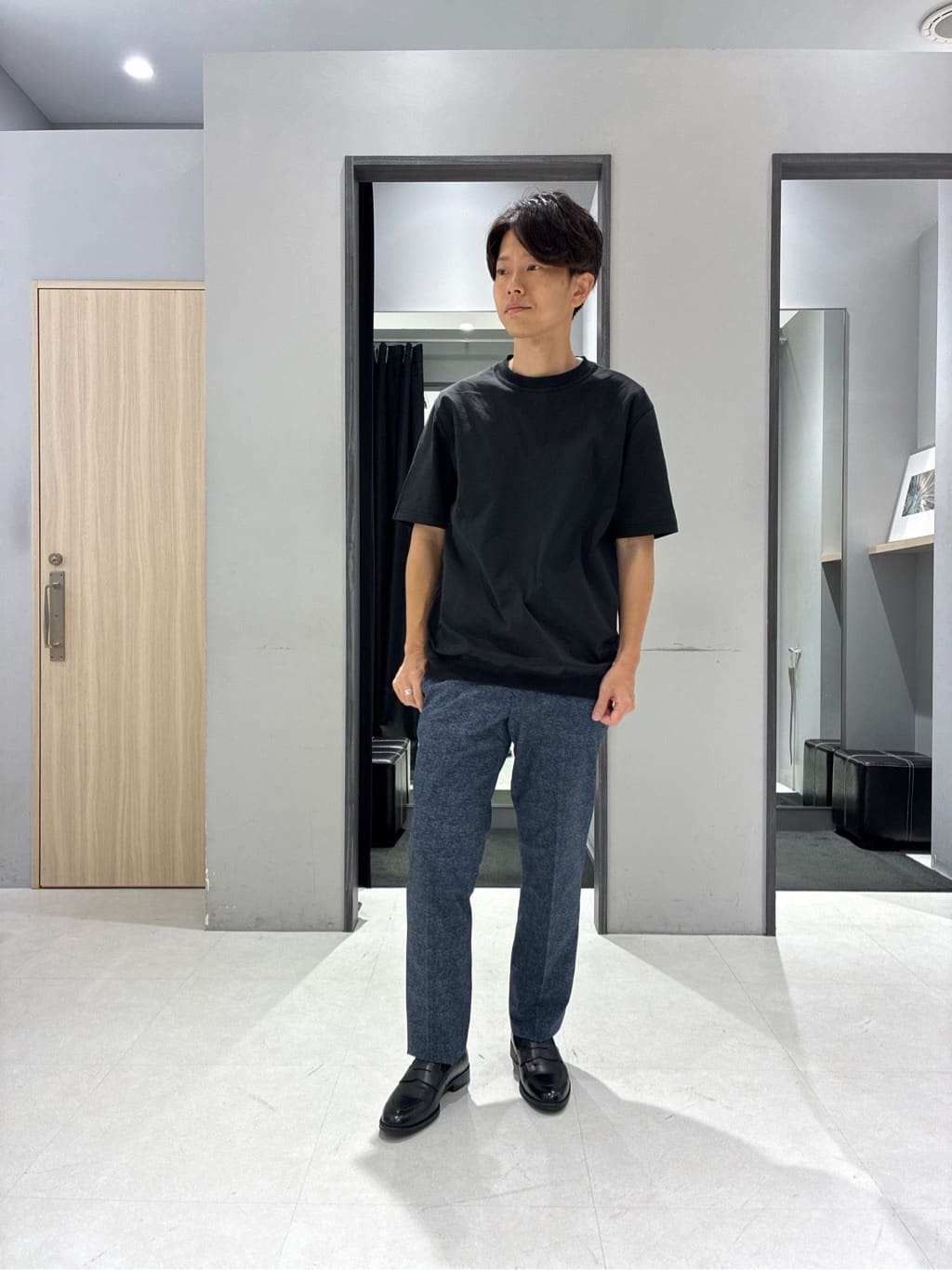 わいずみさんの「TAKEO KIKUCHI｜【抗菌防臭／5サイズ展開】ハイゲージポンチ Tシャツ」を使ったコーディネート