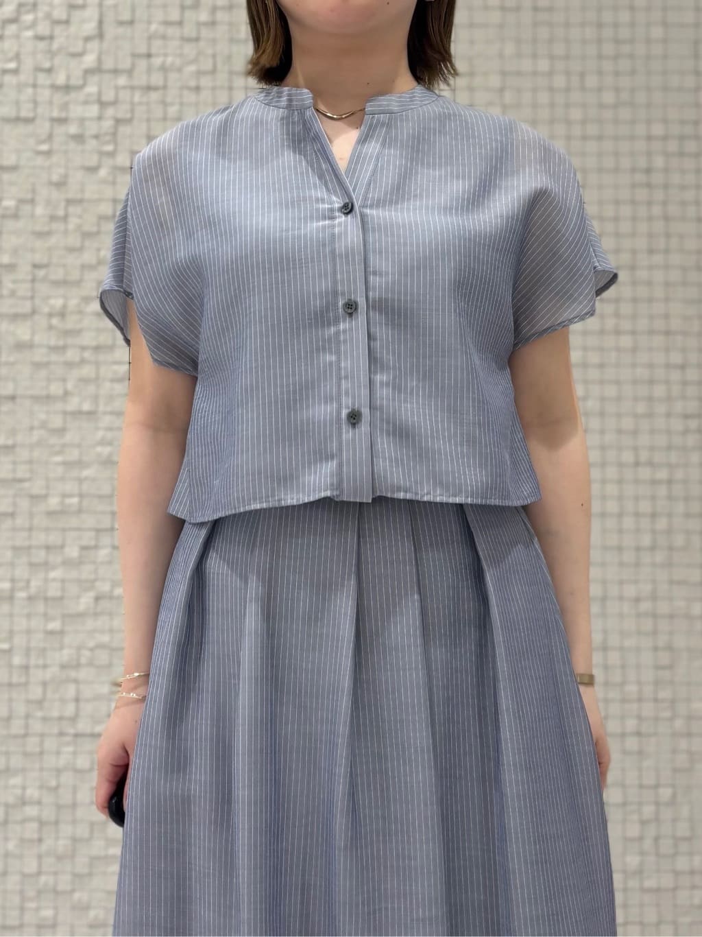 sakuさんの「INDIVI｜リネン調ペーズリースカーフ」を使ったコーディネート