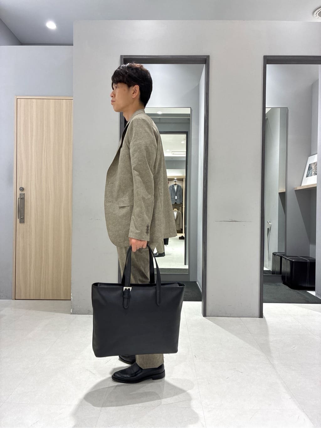 わいずみさんの「TAKEO KIKUCHI｜【抗菌防臭】COOL DOTS（R）ドビープリント ジャケット」を使ったコーディネート