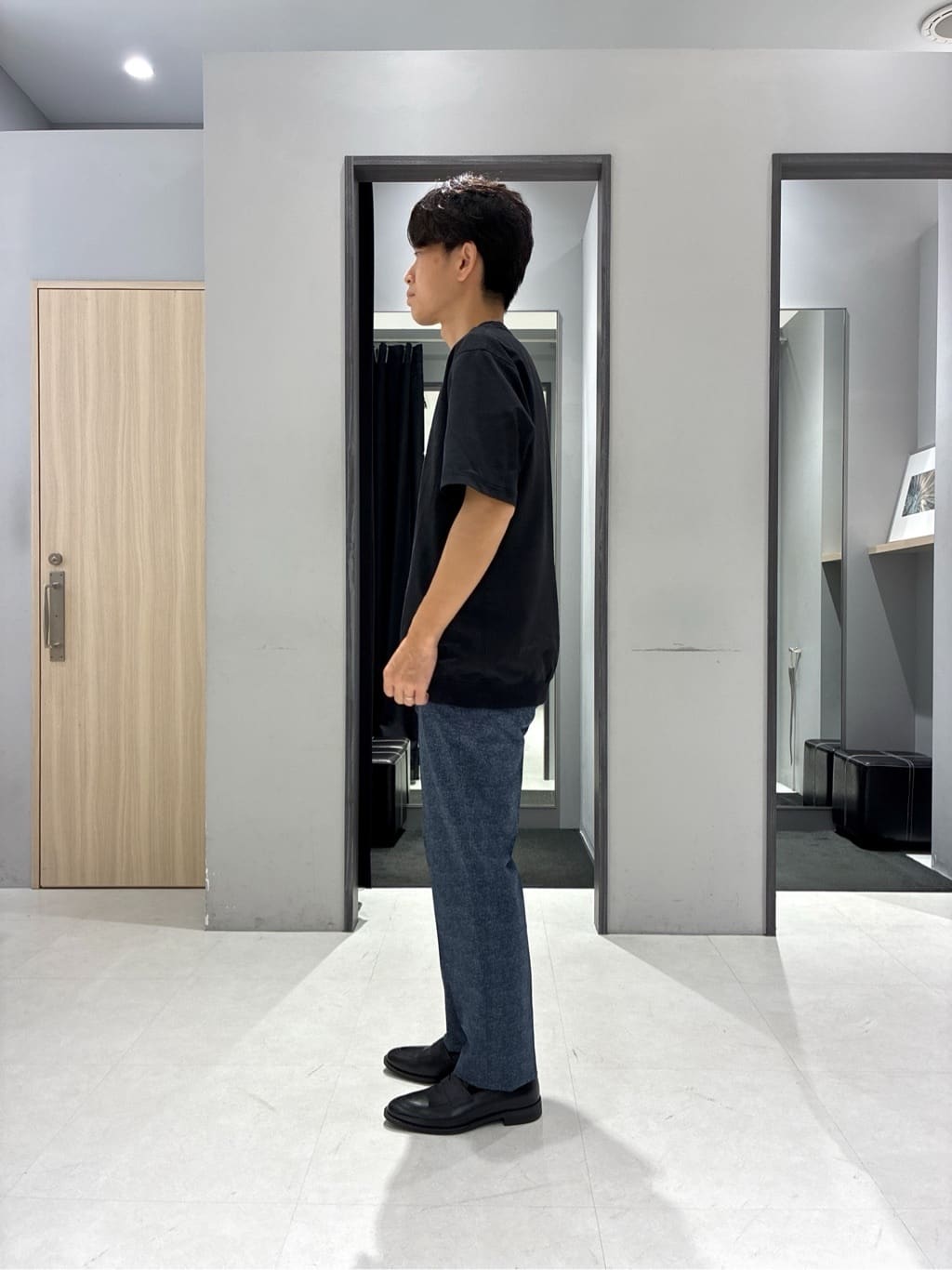 わいずみさんの「TAKEO KIKUCHI｜【抗菌防臭／5サイズ展開】ハイゲージポンチ Tシャツ」を使ったコーディネート