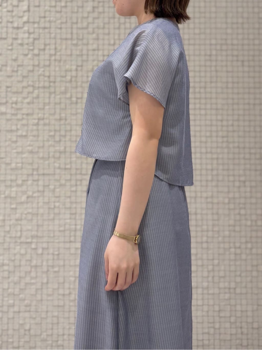 sakuさんの「INDIVI｜リネン調ペーズリースカーフ」を使ったコーディネート