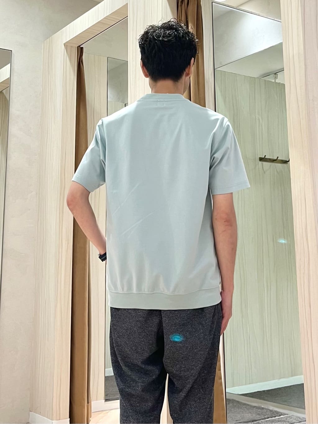 URAさんの「TAKEO KIKUCHI｜【抗菌防臭／5サイズ展開】ハイゲージポンチ Tシャツ」を使ったコーディネート