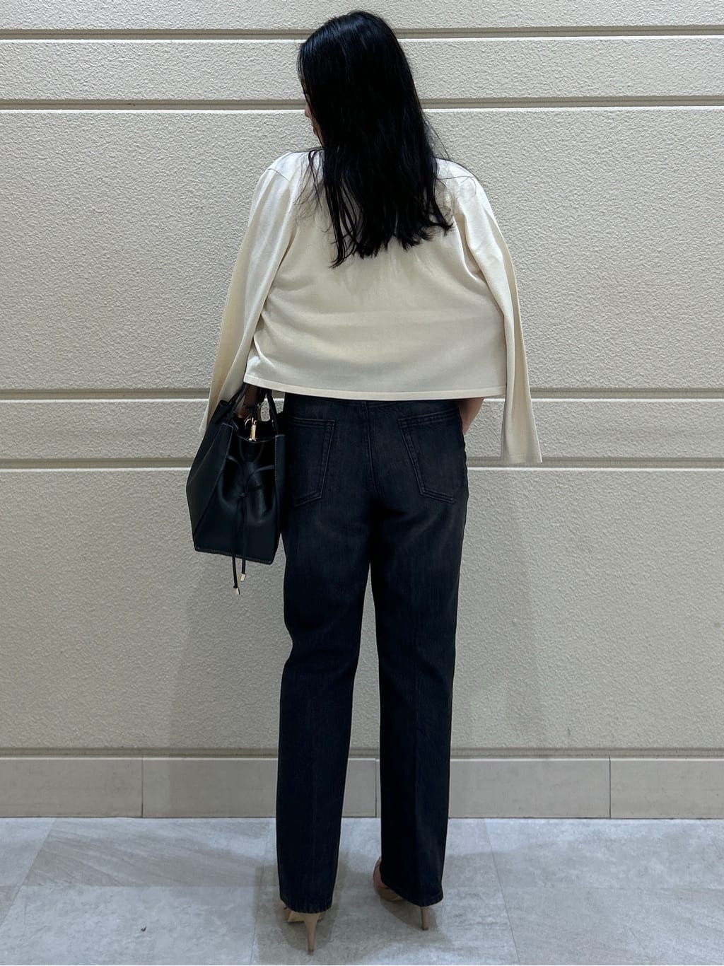Momokaさんの「COUP DE CHANCE｜【手洗い可/軽量】シンプルラメ混カーディガン」を使ったコーディネート