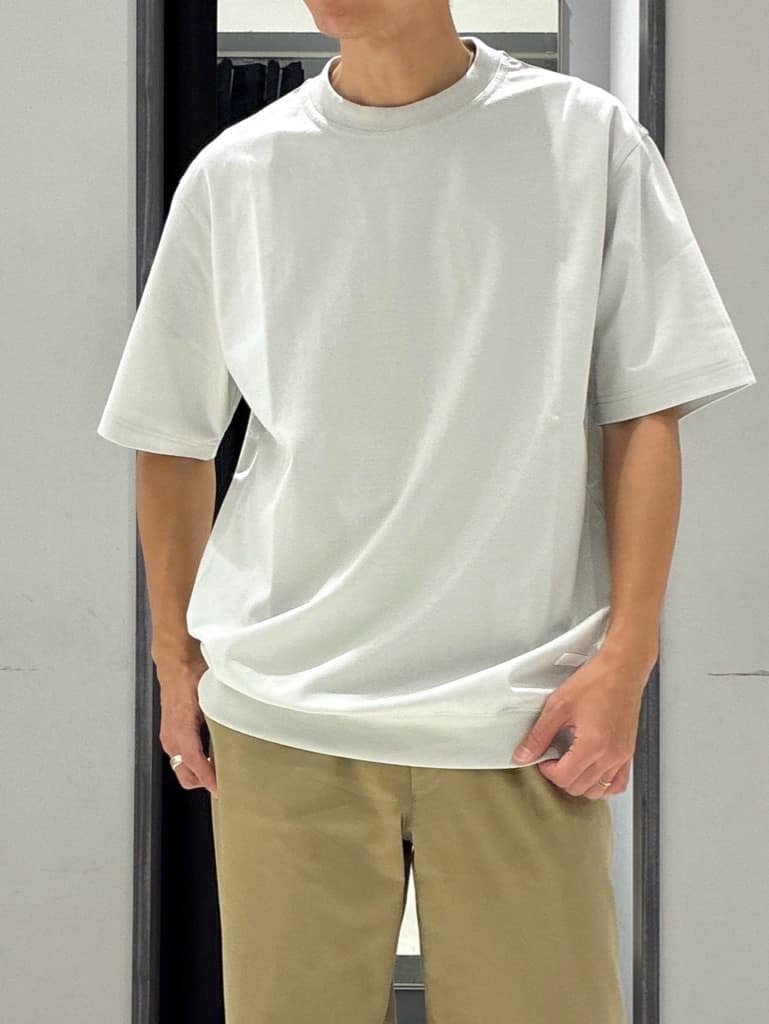 わいずみさんの「TAKEO KIKUCHI｜【抗菌防臭／5サイズ展開】ハイゲージポンチ Tシャツ」を使ったコーディネート