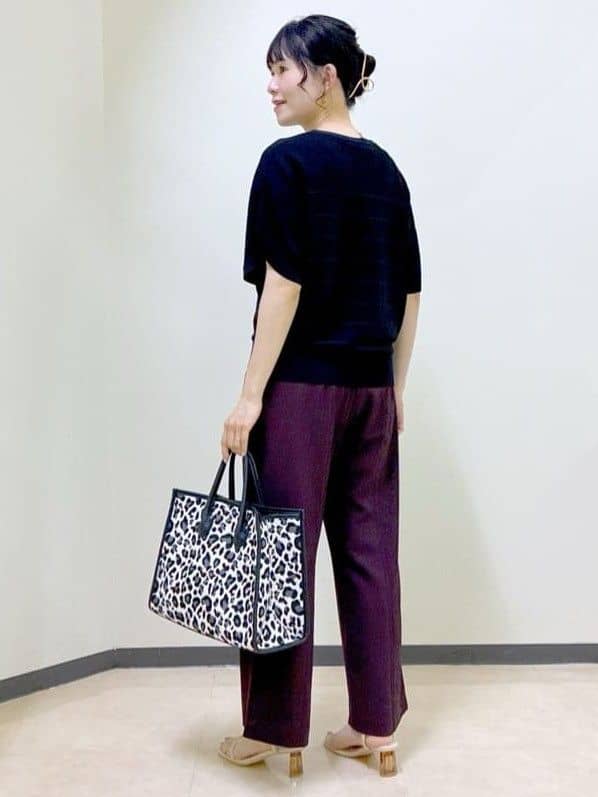  beni_gingerさんの「Reflect｜【接触冷感／マシンウォッシュ可／ウエスト総ゴム】ワイドシルエットパンツ」を使ったコーディネート