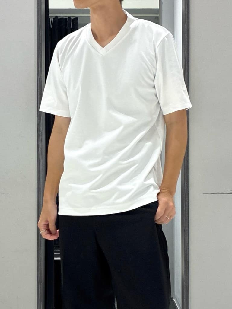 わいずみさんの「TAKEO KIKUCHI｜【COOL CITY WEAR】エアートール オープンカラーシャツ /接触冷感・通気性」を使ったコーディネート