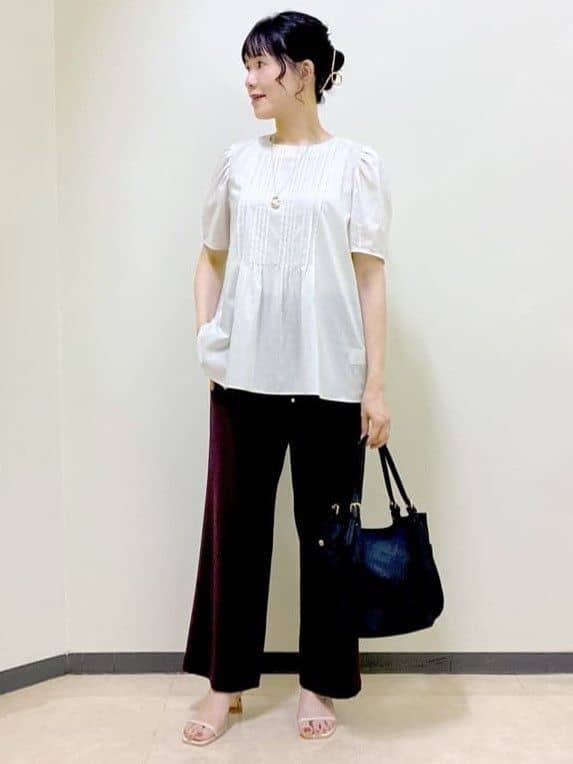 beni_gingerさんの「Reflect｜【接触冷感／マシンウォッシュ可／ウエスト総ゴム】ワイドシルエットパンツ」を使ったコーディネート