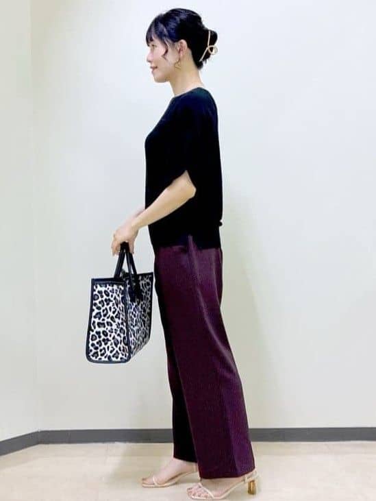  beni_gingerさんの「Reflect｜【接触冷感／マシンウォッシュ可／ウエスト総ゴム】ワイドシルエットパンツ」を使ったコーディネート